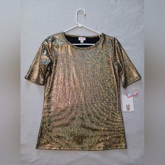Lula Roe metallic gold tee. NWT Size M - Picture 2 of 7